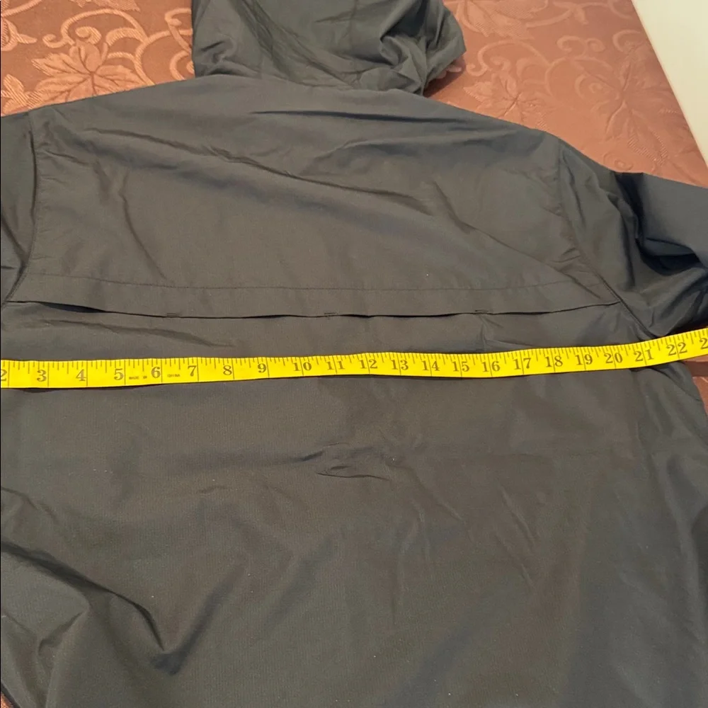 Men’s Quicksilver Water Repellant Windbreaker. Size Med. - Picture 15 of 16